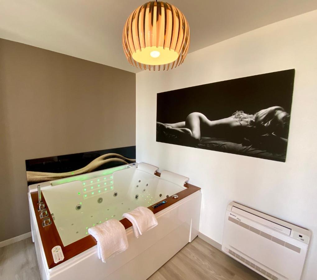 Le Tréport La Vague Tendresse - Vue Mer - Jacuzzi & Sauna מראה חיצוני תמונה